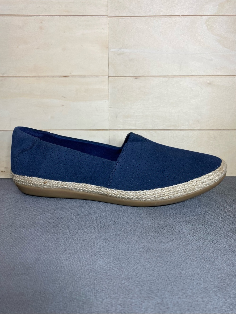 Clarks Danelly Sky Slip-Ons Navy Blue Leather Women's Size 8.5 Shoes M